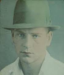 Amy Capps's Instagram, Twitter & Facebook