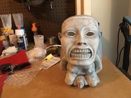 The idol is the first relic that the audience sees the indy acquire, establishing him as not just a treasure hunter, but a daredevil of the highest order. Indiana Jones Idol Box O Mcguffins