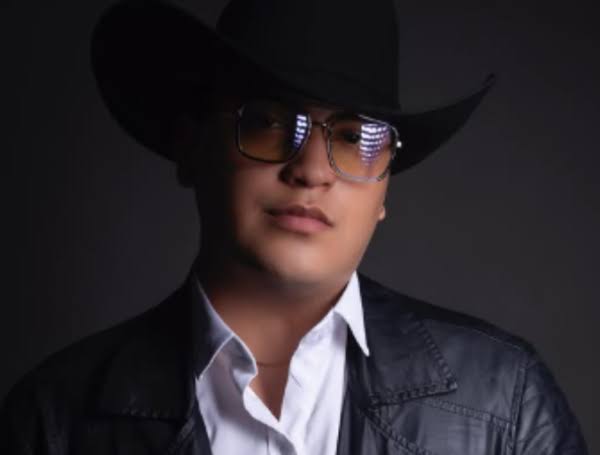 Imitador tributo a Yeison Jiménez reveló que la familia del artista le  prohibió volverlo a interpretar: 'Bastante triste'