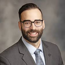 𝑪𝒐𝒏𝒈𝒓𝒂𝒕𝒖𝒍𝒂𝒕𝒊𝒐𝒏𝒔 𝒕𝒐 𝑫𝒓. 𝑱𝒆𝒔𝒔𝒆 𝑮𝒓𝒂𝒚  Congratulations to Dr. Jesse Gray for successfully performing Salina  Regional's first Transanal Minimally Invasive Surgery (TAMIS) procedure  using the da Vinci Single Port (SP) robot. Having ...