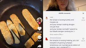 Seperti masak sup, tambahkan daging atau sayuran untuk itu. Netizen Komentari Cara Bule Masak Tempe Tanpa Diberi Bumbu Bikin Ngakak