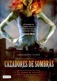 El jarrón azul es un libro bastante entretenido que nos enseña a hacerle frente a los sueños, objetivos y metas que nos proponemos, sin importar las dificultades que se nos presenten para tal logro, nos orienta a utilizar la creatividad y la recursividad para el logro. Libro Del Jaron Azul Sinopsis El Jarron Azul Miguel Arguedas Los Origenes De Este Ambicioso Proyecto Se Remontan A Junio De 1947 Le Dice El Ufologo Alejandro Rojas A La Bbc