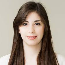 Elsa Chapa's Instagram, Twitter & Facebook