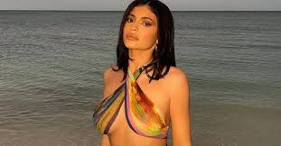 At age 14 in 2012, she collaborated with the clothing brand pacsun, along with her sister kendall, and created a. Fans Made A Good Point When Kylie Jenner Saw Kylie Swim For The First Time London News Time