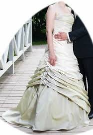 Maybe you would like to learn more about one of these? Brautkleid Hochzeitskleid Vera Bride Gr 38 Mit Reifrock Wie Neu Np 1 200 Creme Ebay