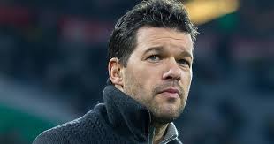 Jun 25, 2021 · ballack helped chelsea win a premier league title, two fa cups and a league cup before leaving in 2010 to rejoin former club bayer leverkusen. Michael Ballack Enthullt Dass Er Schon 2002 Zu Real Madrid Hatte Wechseln Konnen