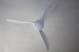 Owners bill and marian tang knew their company's design experience in lighting would benefit greatly from a ceiling fan division and began the project out of their facility in corona, california. Minka Aire Light Wave Fan Review Pretty And Practical