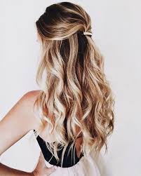 A gorgeous platinum ombre will show off if you choose to a night on the town with the girls? Date Night Hairstyle Hairstyles Date Night Hairstyles First Date Hairstyles Pony Tails Curly Hair Hairstyles For Hair Styles Down Hairstyles Beautiful Hair