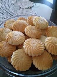 طريقة عمل بسكويت جوز الهند Food Ramadan Desserts Moroccan Food
