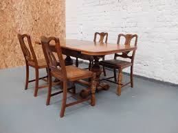 In 1930, a house divided meeting was called and the different companies were incorporated into bassett furniture industries, inc., in 1931. Sold Sold 1930s Oak Extending Dining Table And 4 Chairs