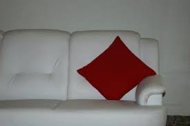Grey and red living room contain a combination that can make your interior look good. How To Decorate A Living Room With The Colors Of Red Grey And Black