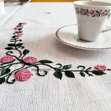 Fransa Dan Sevgili Sonya Hanim Icin Yemek Takimina Uygun Tasarladigim Rokoko Islemeli Yemek Masa Ortusu Yayinlamak Ancak Kismet Oldu Ayri Elde Nakis Oya Nakis