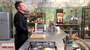 Replay Norbert Commis D Office Emilie Et Sa Blanquette De Veau Faustine Et Son Burger Du 6ter