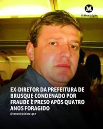 Foi preso nesta segunda-feira, 16, em Bombinhas, Ray Jonas Ratzmann, o  ex-diretor de Tributação da Prefeitura de Brusque. Ele estava foragido há  quatro anos e foi detido pelo Grupo de Atuação Especial
