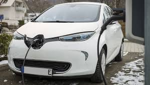 Belenőttek az életünkbe az egyre nagyobb, tepsi méretű mobilok. Uj Kepek A Divat Stilus Elkepeszto Valasztek Eger Elektromos Auto Tolto Vanishingpointcar Com