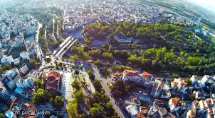 Επιτρέπεται η απαγόρευση του χιτζάμπ στην εργασία, υπό ορισμένες συνθήκες. Mageyei H Larisa Apo Pshla Deite 16 Entypwsiakes Aerofwtografies Thenewspaper Gr