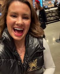 Heather Confer's Instagram, Twitter & Facebook