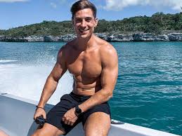The catch was that if they engaged in any sexual contact such as kissing, sex, or masturbation, the amount of prize money would decrease. Too Hot To Handle Star David Birtwistle Confirms Split From Lydia Clima Irish Mirror Online