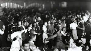 Lenox avenue was the main thoroughfare through upper harlem. Harlem S Savoy Dance Floor Contemporary Jazz Dance Photos Black Knowledge
