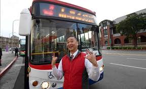 56815 12 3 4 5 6 7 8 9 10. é‚°æ™ºæºèŠ±ä¸€å¹´è€ƒè©¦ç•¶ä¸€æ—¥è€å¸æ©Ÿ55æ­²åˆæ³•é–‹å…¬è»Šç¶²è·ªäº† å¨›æ¨‚ ä¸­æ™‚æ–°èžç¶²