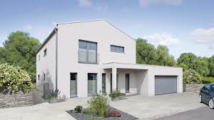 Fingerhut Einfamilienhaus Weiss Verputzt Bodentiefe Fenster Uberdachter Eingangsbereich Garage Fassade Haus Haus Aussenbereiche