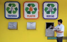 3 jenis tong sampah kitar semula yang disediakan: Bernama Kitar Semula Barangan Elektrik Elektronik Demi Alam Sekitar Dan Kesihatan