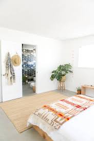 The phrase en suite came to be used solely to designate bathrooms attached to a bedroom. What Does En Suite Mean A Real Estate Agent Answers Apartment Therapy