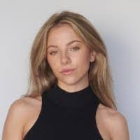 Madelyn Cannon's Instagram, Twitter & Facebook