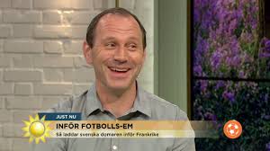 Hans jonas eriksson, född 28 mars 1974 i örnäsets församling i luleå i norrbottens län 1, är en svensk före detta fotbollsdomare, känd som tidigare domare på svensk och internationell elitnivå, 2 även affärsman Jonas Eriksson Jag Ar Bra Pa Att Prestera Under Press Nyhetsmorgon Tv4 Youtube