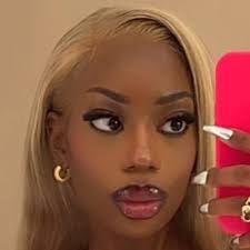 Jada Green's Instagram, Twitter & Facebook