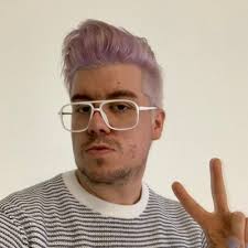 Madeline Hester (@mad_hester)