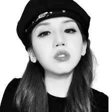 Post by 𝐍𝐚𝐭𝐚𝐬𝐡𝐚 𝐇𝐨 香港化妝師🇭🇰 ｜化妝班｜新娘化妝｜ (@nana.makeup___)