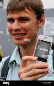 I phone 14 hi-res stock photography and images