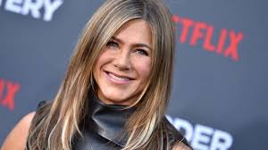 Jennifer aniston's favourite moisturiser is on sale at a huge discount right now hello! Jennifer Aniston Is Now On Instagram And Her First Picture Is A Friends Reunion Selfie Tyla