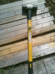 Ludell 10 Lb Sledge Hammer With Fiberglass Handle Used For Breaking Large Limestone Rocks And Driving Stakes Into The Ro Garden Tools Limestone Rock Limestone
