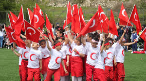 23 nisan'ın ilk kez 1921 yılında millî bayram olarak kutlandığını, ardından bugünkü çocuk esirgeme kurumu'nun aynı. Xhoj5w Pmcxq3m