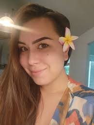 My Plumeria plant I ordered and had shipped from Hawaii is so full and  brings me so much joy....I just wish she would bloom too. She really is  thriving though. Any suggestions