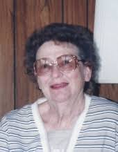 Evelyn Ridge's Instagram, Twitter & Facebook