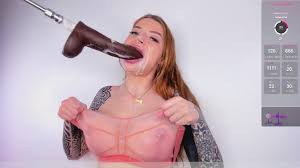 12 of the Hottest Girls Giving Head on Live Cam! (18+)