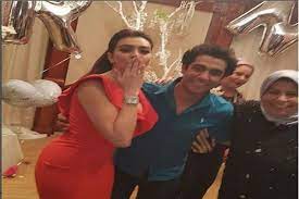 أن يتقوا الله عز وجل في أنفسهم وفي أهليهم، وألا يعرضوا وروى ابن عيينة عن عمرو بن دينار قال : Ù…ÙŠØ±Ù‡Ø§Ù† Ø¹Ù…Ø±Ùˆ