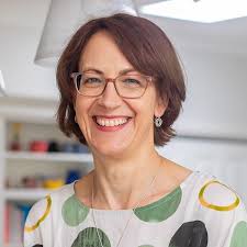 Breaking Free of Busy: A Mum's Guide to Living with Ease and Confidence :  Gerstmyer, Susanne: Amazon.com.au: Books