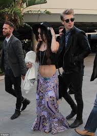 A famous movie star austin butler was born in anaheim to his parents lori and david. Vanessa Hudgens Flashes Her Knickers After Boyfriend Austin Butler Accidentally Pulls Her Trousers Down Daily Mail Online