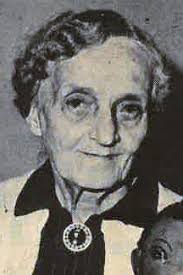 Miss Leonard Kelly: Capturing life