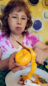 Peeling Hichiya Persimmon