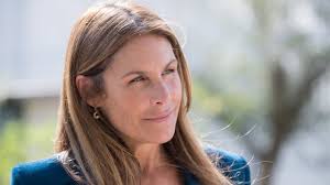 Tandem: When the Knives Are Out