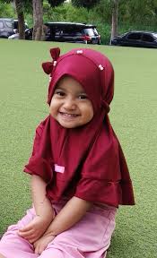 Kerudung elzatta untuk anak sekolah warna putih kerudung fadilah. Gambar Anak Berjilbab