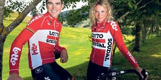 Marion rousse, ancienne championne de france sur route devenue brillante consultante, et son mari tony gallopin, maillot jaune et vainqueur d'étape sur le tour de france 2014, se sont séparés. Tony Gallopin Et Marion Rousse La Vie En Tandem