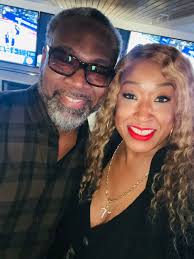 Good Morninggggg! Let's hear it for the Detroit Pistons 112-86 Hornets! I  was so happy to see my cousin Jacob ( Dirk Evans son) with the Pistons  Extreme Team, and some other