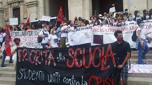 La protesta è stata indetta per il rinnovo del contratto con le. Sciopero E Manifestazione In Piazza L Autunno Della Scuola Parte Caldo Genova Cronaca