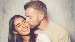 Kein tag vergeht, an dem sarah lombardi und ihr angebeteter julian büscher sich nicht öffentlich auf instagram die liebe schwören. Liebes Sensation Sarah Lombardi Und Ihr Julian Sind Verlobt Promiflash De